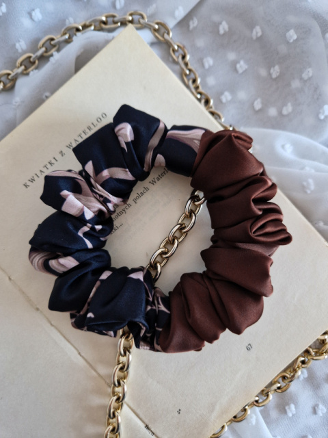 Scrunchie Clove M