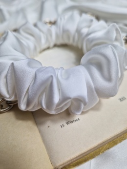 Scrunchie Milky Cream M