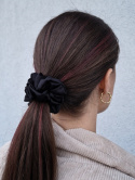 czarna scrunchie-czarna gumka do włosów-czarna mała scrunchie-czarna mała gumka-czarna satynowa gumka-czarne gumki